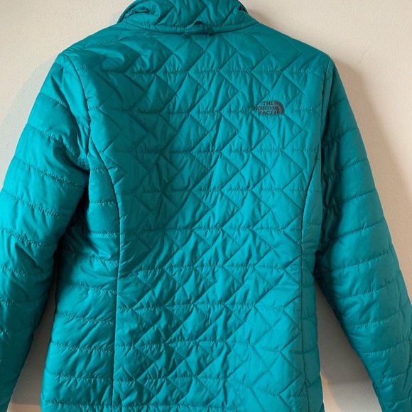 Women’s North Face Jacket Size Medium Like New - Picture 3 of 4
